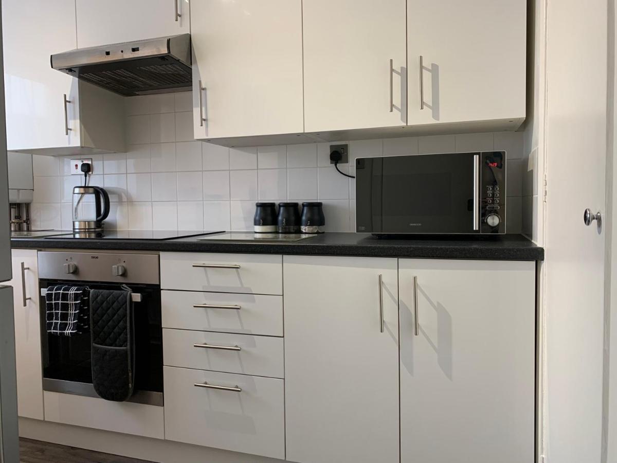 Modern Cosy Warm Home With Free Parking Chelmsford Exterior photo