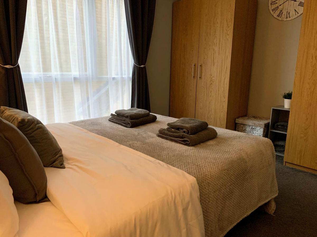 Modern Cosy Warm Home With Free Parking Chelmsford Exterior photo