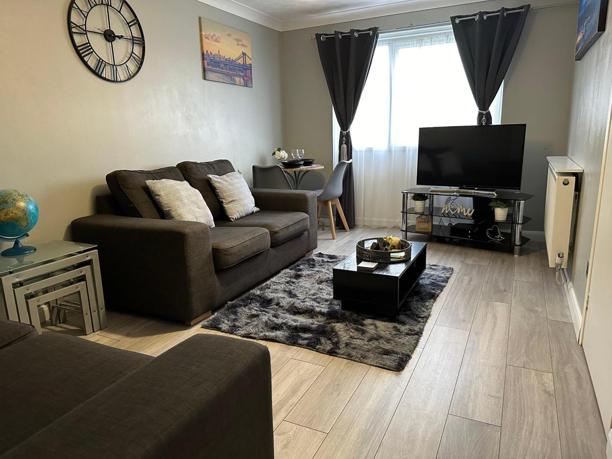 Modern Cosy Warm Home With Free Parking Chelmsford Exterior photo